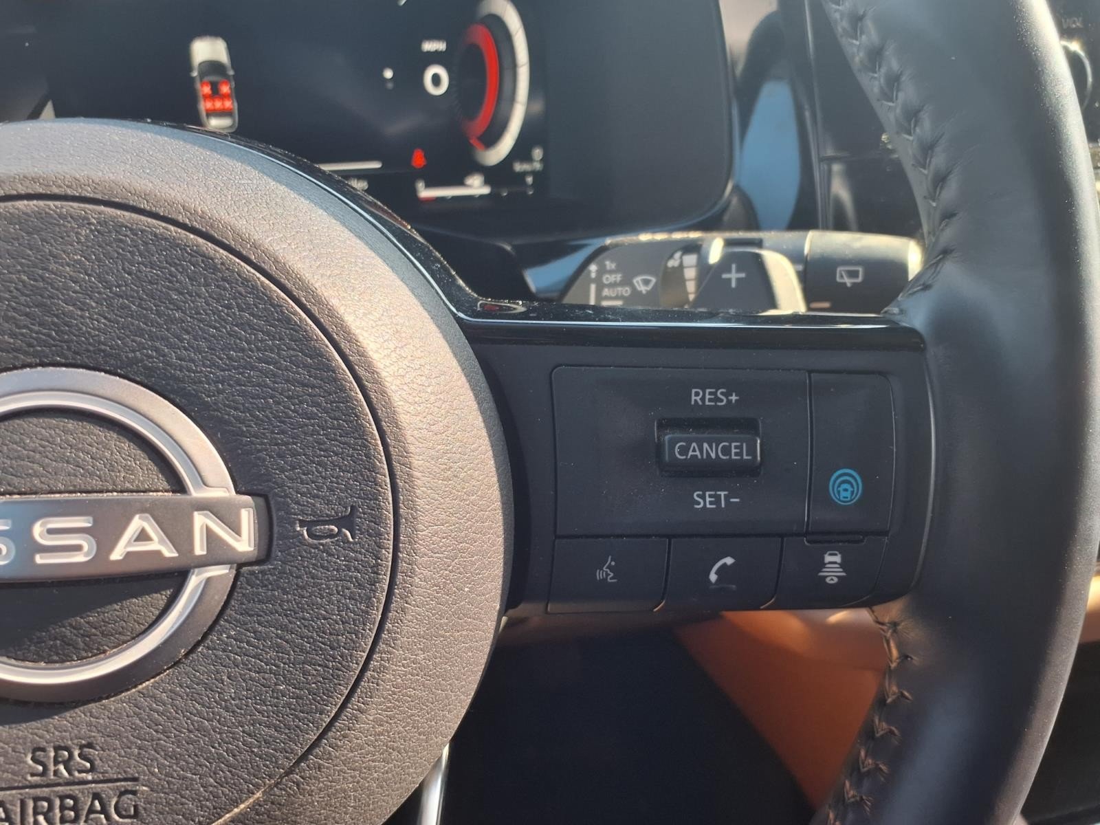 2023 Nissan Pathfinder Platinum  at Robbins Nissan
