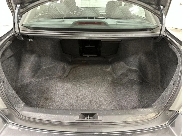 Used 2009 Alabaster Silver Metallic Honda EX-L image 15