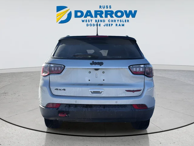 New 2026 Silver Jeep Trailhawk image 4