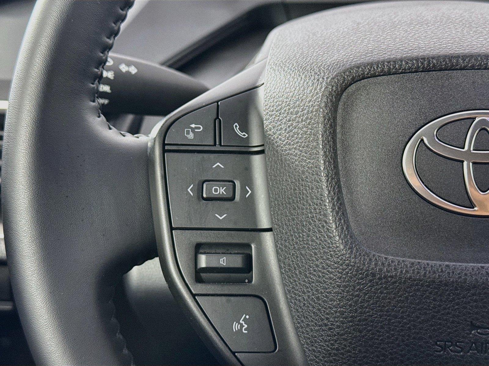 Used 2025 Wind Chill Pearl Toyota LE image 16