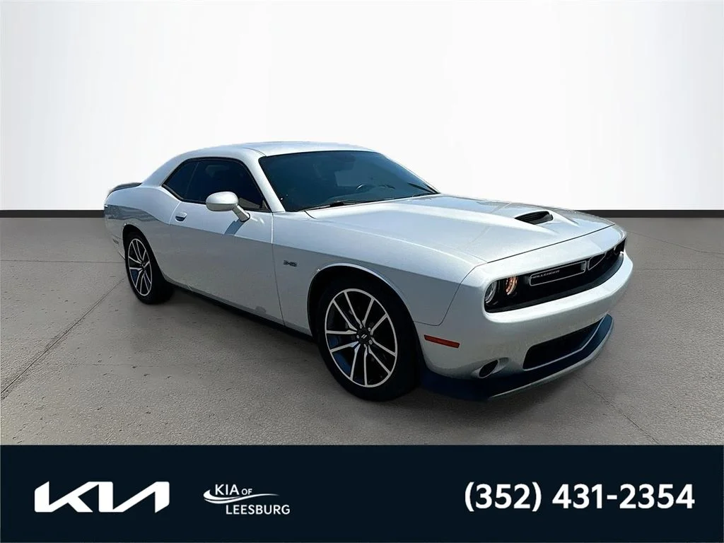 2023 Dodge Challenger R/T's photo