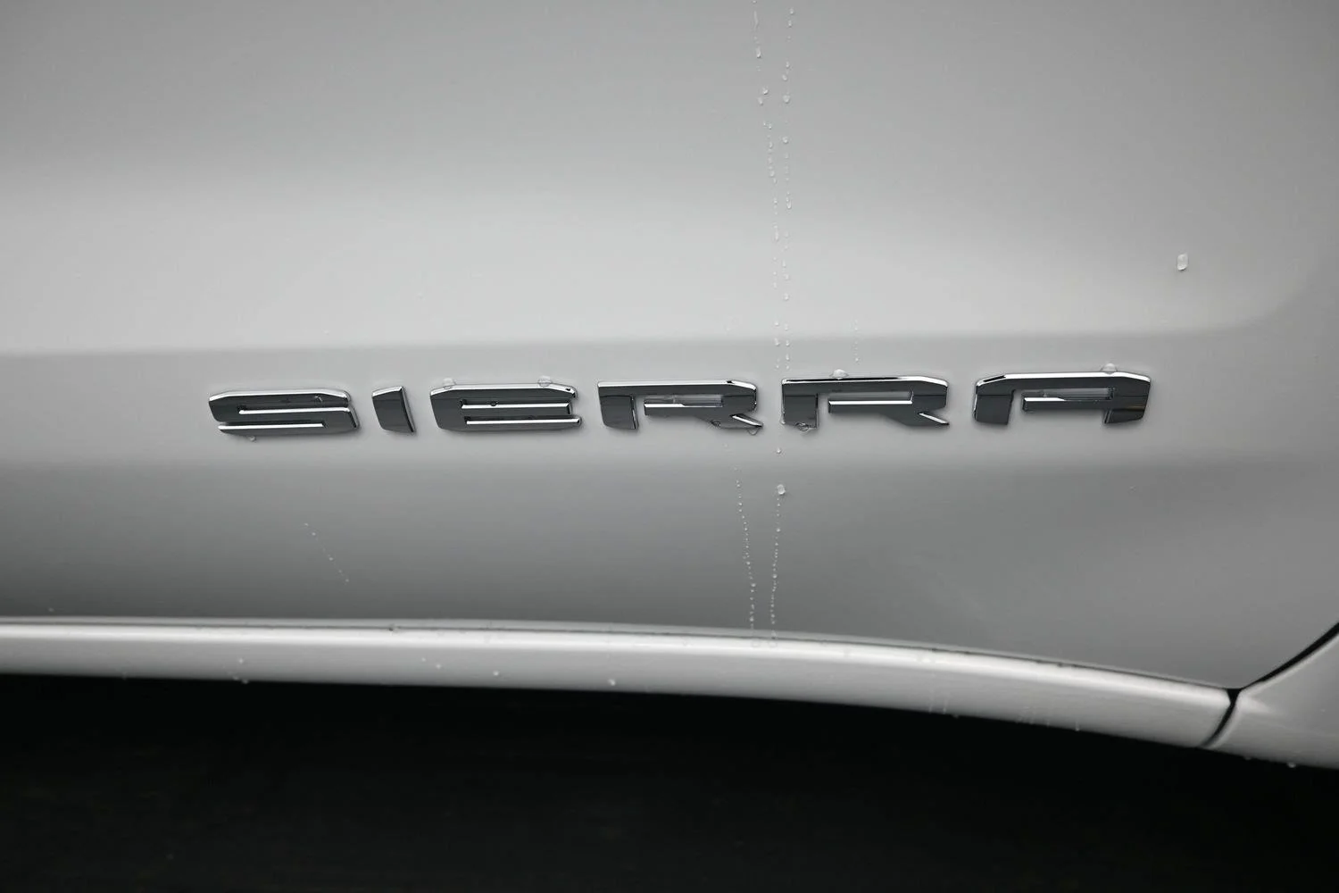 2026 GMC Sierra 1500 SLT - Photo 7