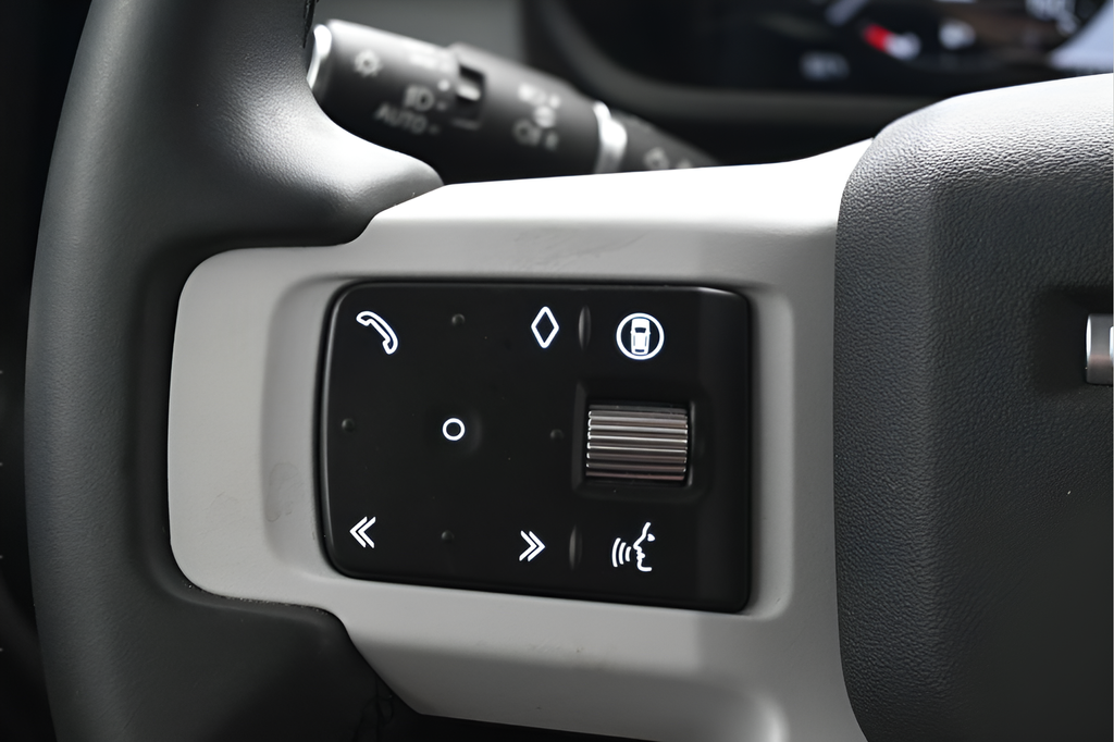 Certified Used 2025 White Land Rover S image 19