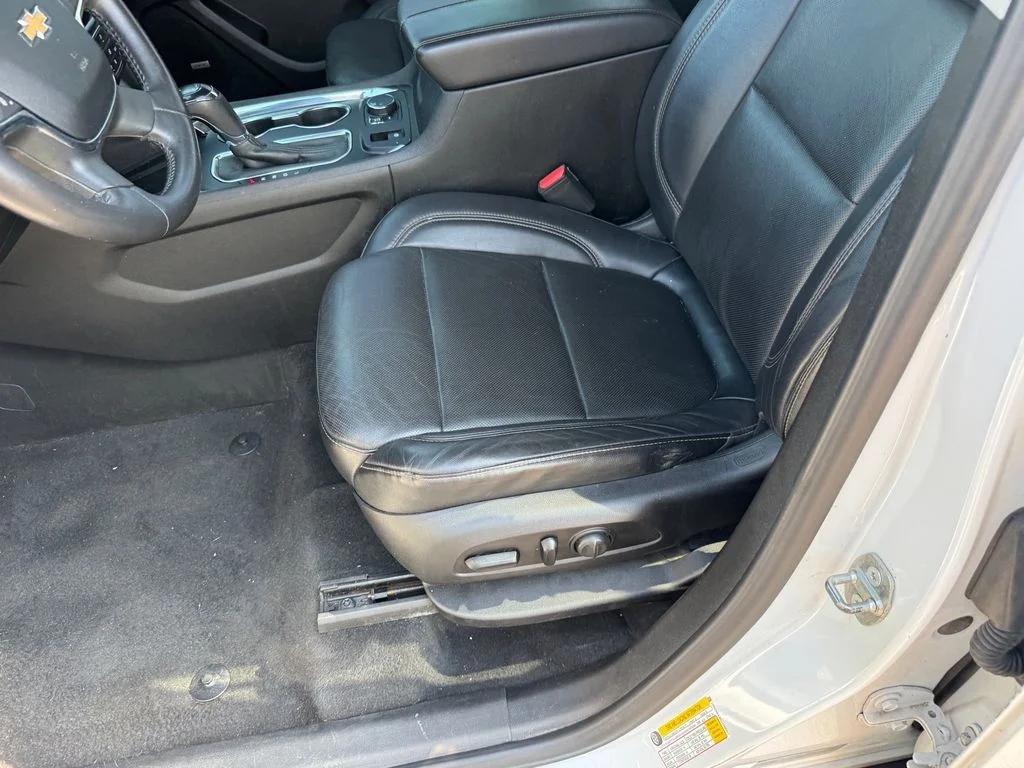 Used 2018 Beige Chevrolet Premier image 6