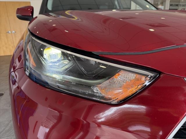 Certified Used 2025 RUBY FLARE PEARL* Toyota  image 50