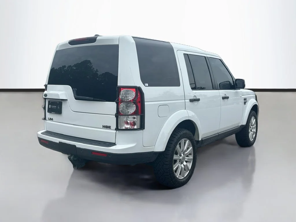 Used 2012 Fuji White Land Rover V8 image 3