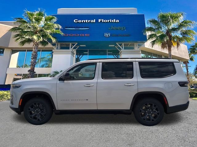 New 2026 Silver-Zynith Exterior Paint Jeep Limited Altitude image 8