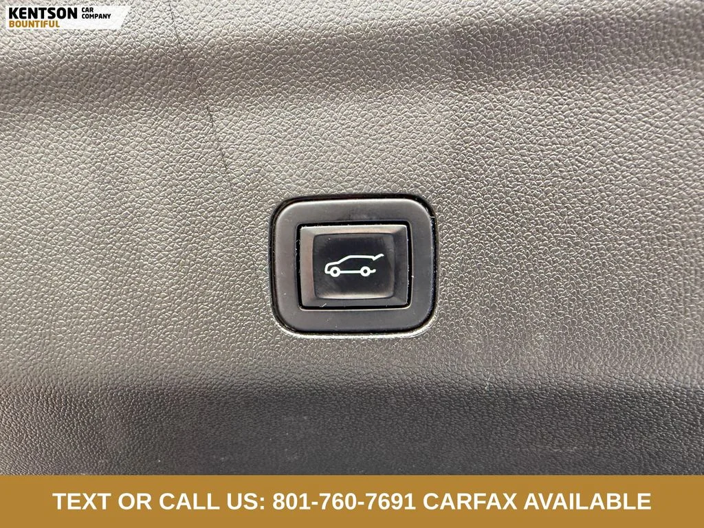 Used 2022 Black GMC Denali image 38