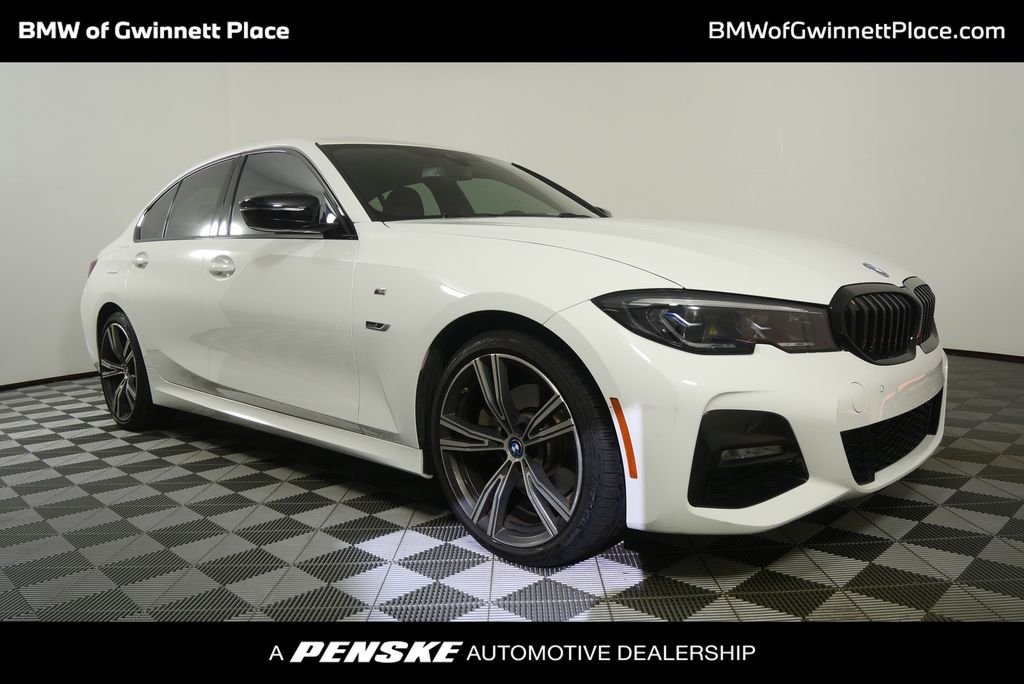2022 BMW 3 Series 330e Sedan's photo