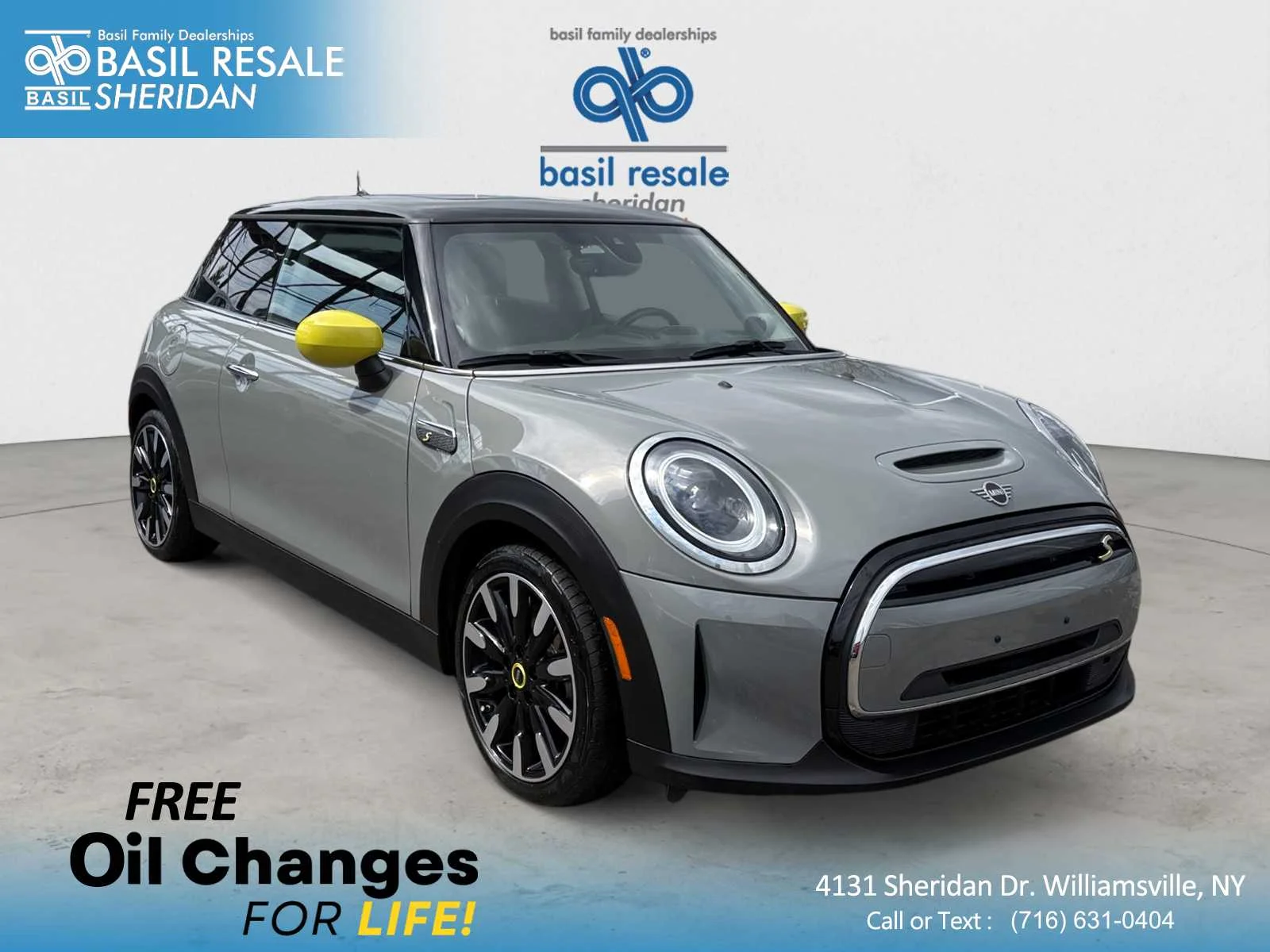 2022 MINI Hardtop Cooper SE's photo