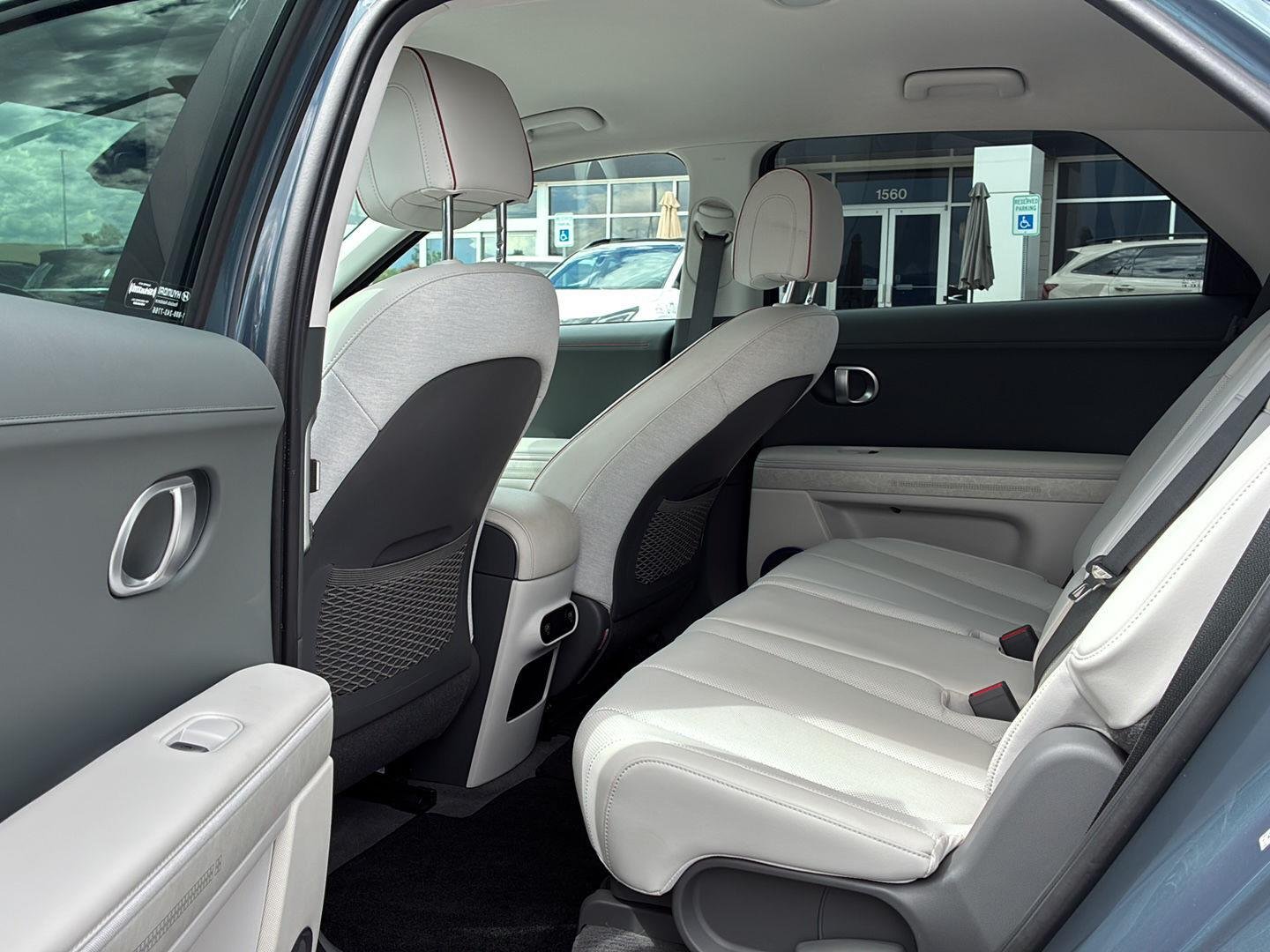 Used 2023 Digital Teal Hyundai SEL image 18