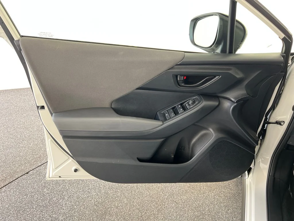 Used 2024 White Subaru Base image 12