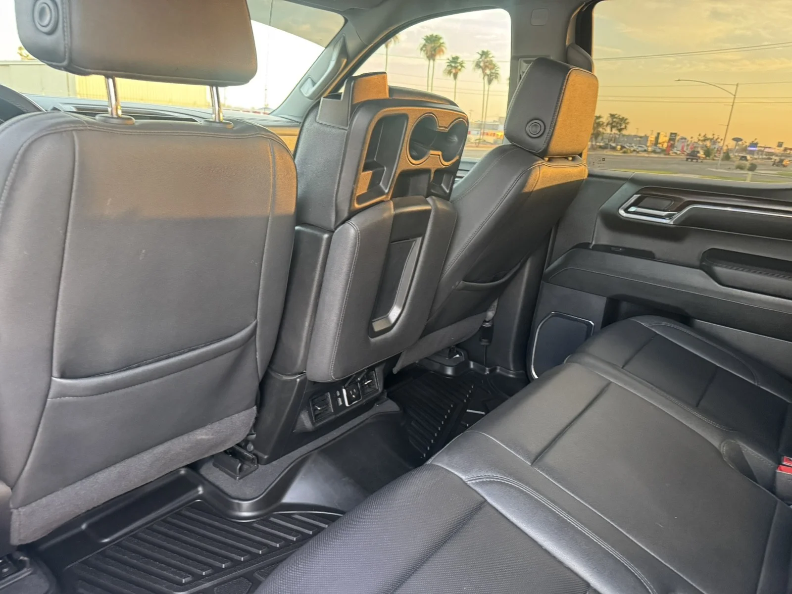 Used 2024 WHITE GMC SLT image 26