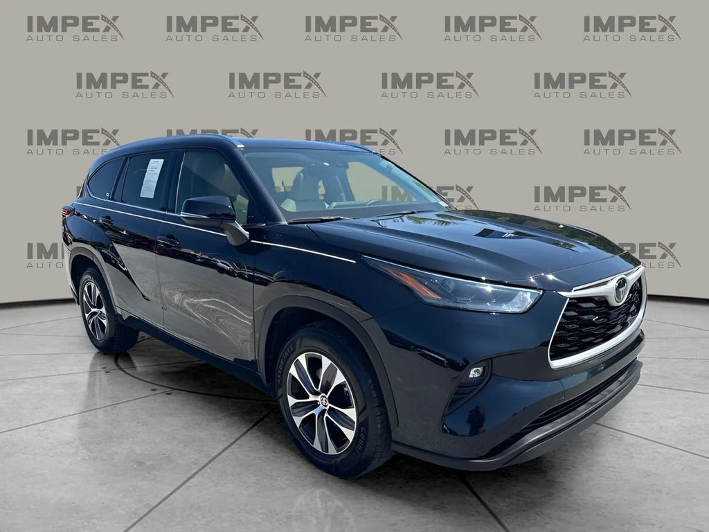 Used 2021 Black Toyota XLE image 4