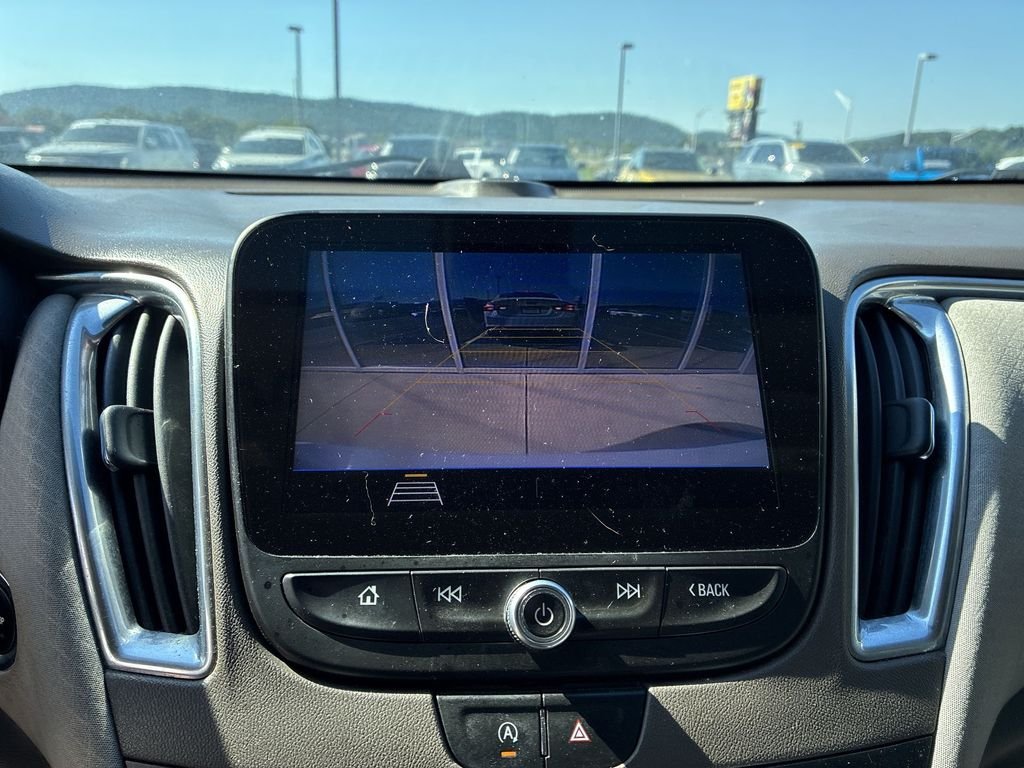 Used 2020 White Chevrolet LT image 17