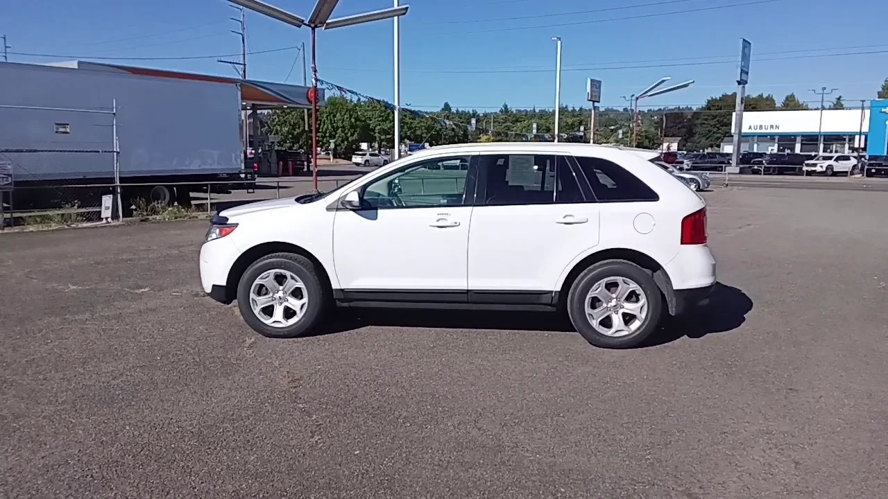 Used 2014 White Ford SEL image 19