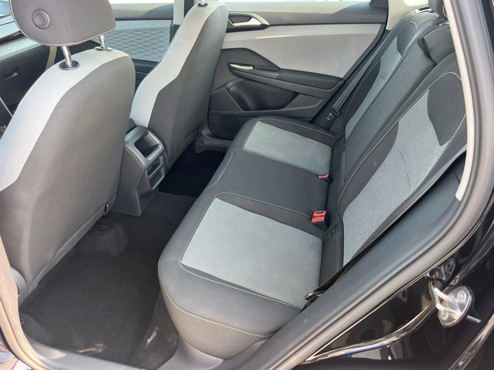 Used 2022 BLACK Volkswagen S image 20