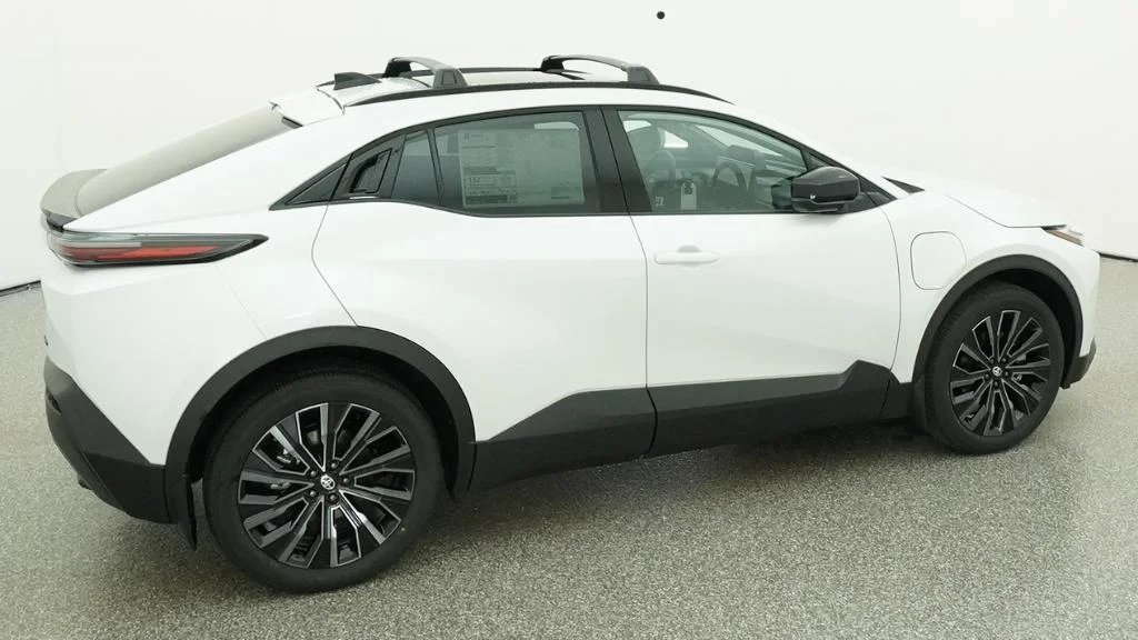 New 2026 Wind Chill Pearl Toyota XSE image 53