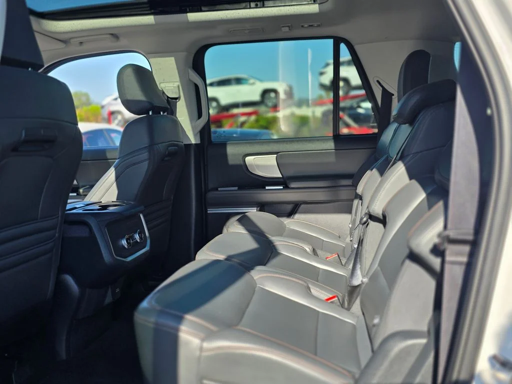Used 2025 White Ford Active image 22