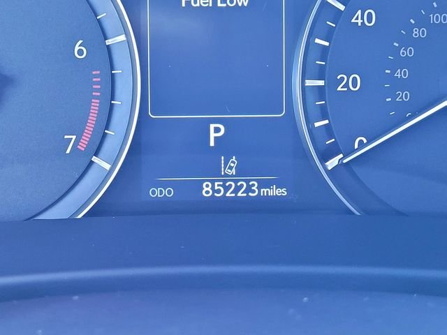 Used 2019 White Lexus 350L image 22
