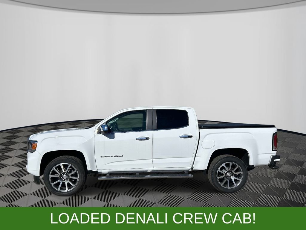 Used 2022 White GMC Denali image 2