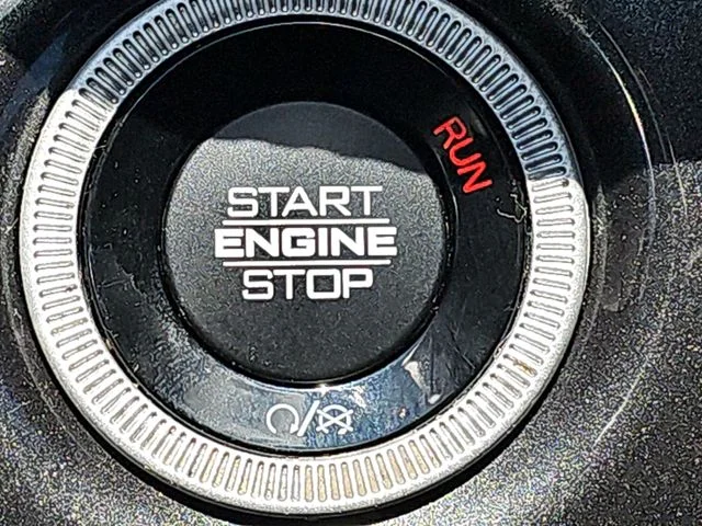 Used 2022 Black Jeep Altitude image 18