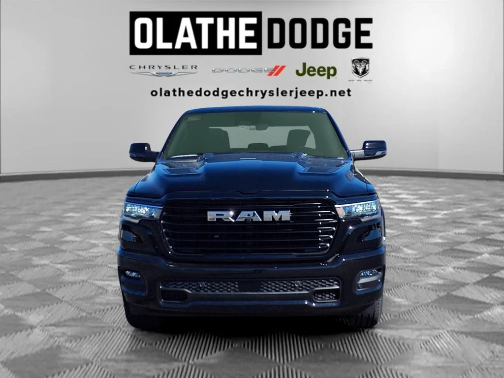 New 2026 Diamond Black Crystal Pearl-Coat Exterior Paint RAM Laramie image 31