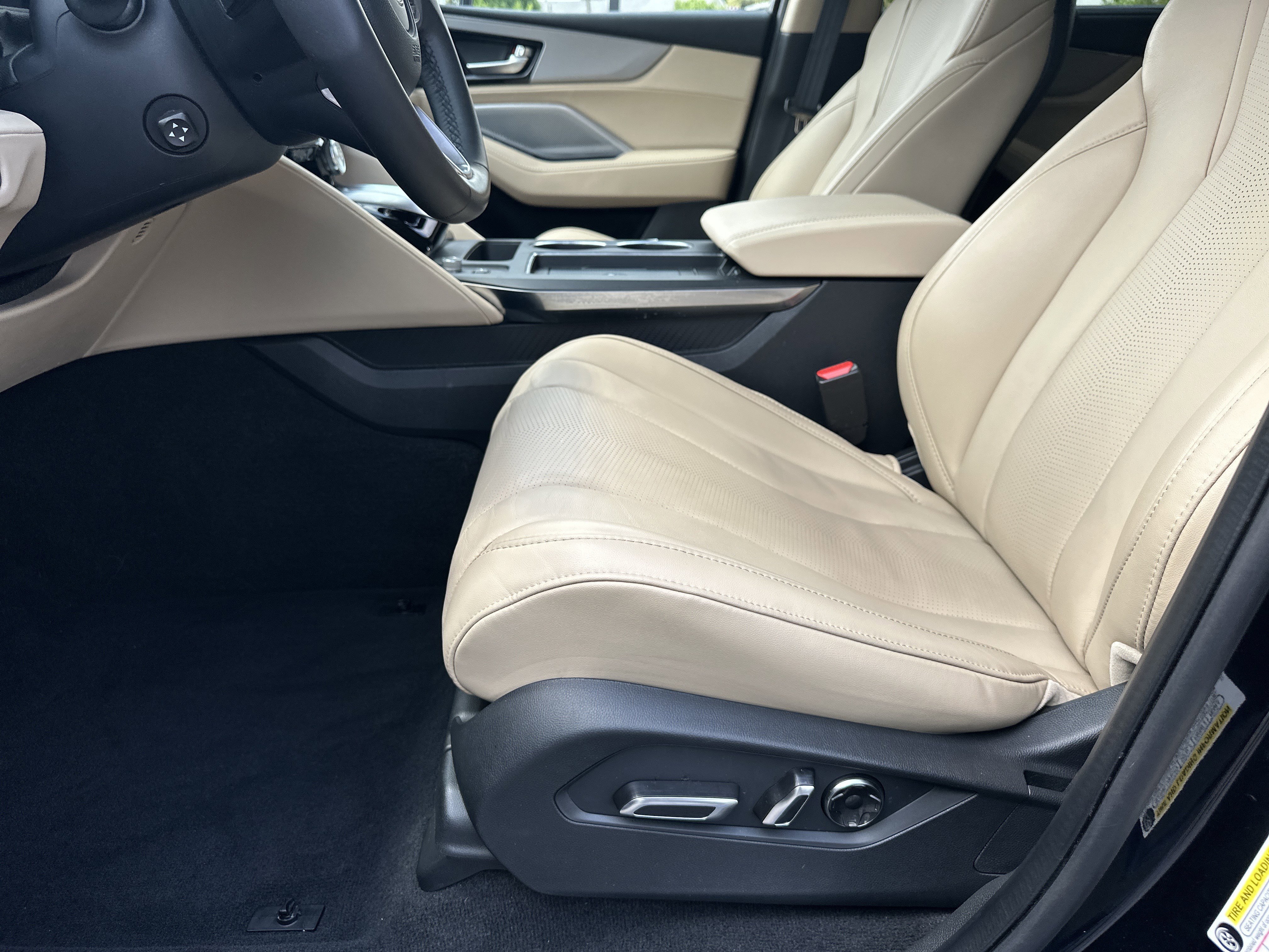 Used 2025 Majestic Black Pearl Acura w/Technology Package image 9