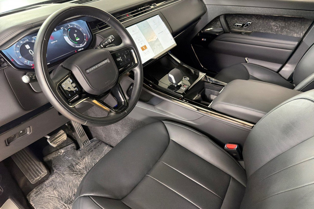 Used 2025 VELOCITY BLUE SV Land Rover Autobiography image 9