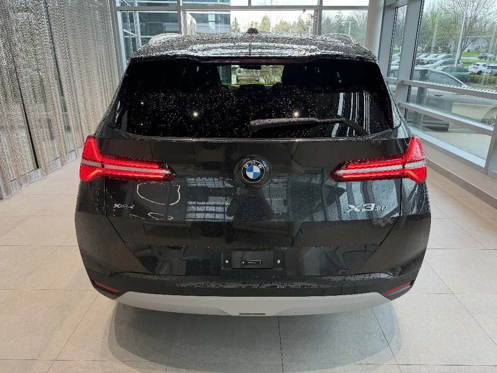 New 2026 Dark Graphite Metallic BMW 30 xDrive image 5