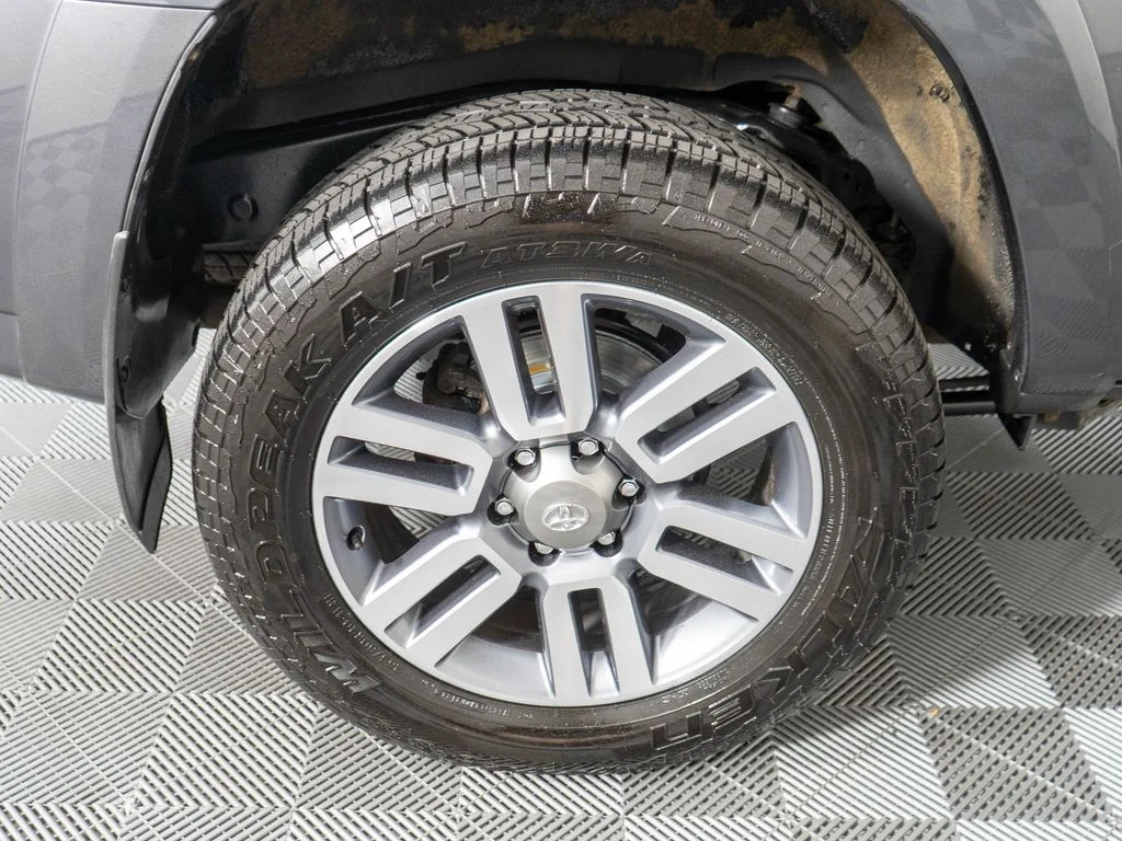 Used 2016 Gray Toyota SR5 Premium image 30