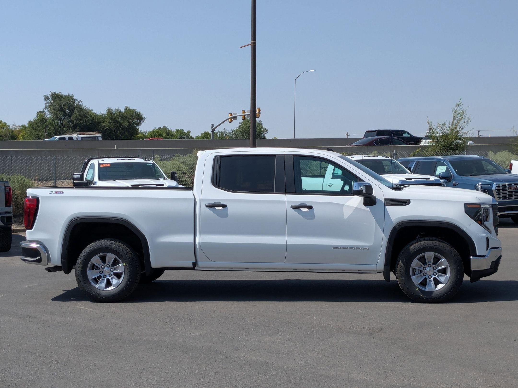 2026 GMC Sierra 1500 Pro - Photo 6