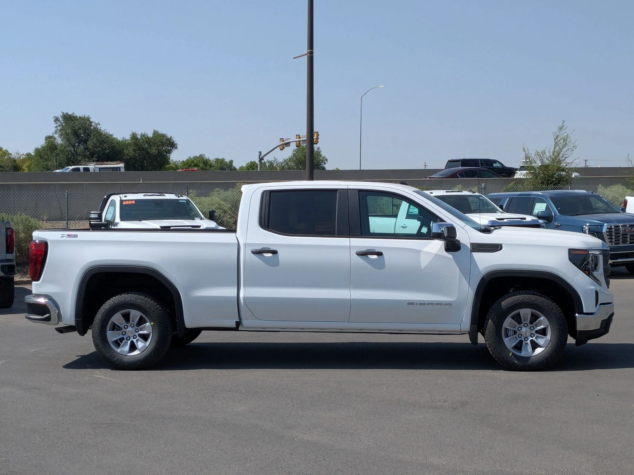 2026 GMC Sierra 1500 Pro - Photo 6
