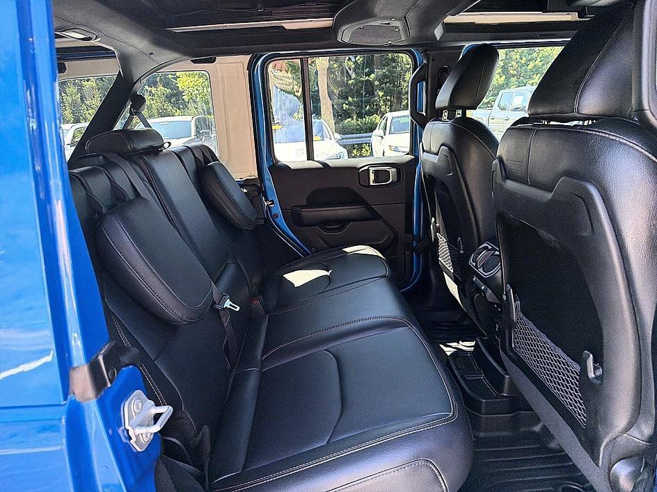 Used 2024 Hydro Blue Pearlcoat Jeep Sahara image 20