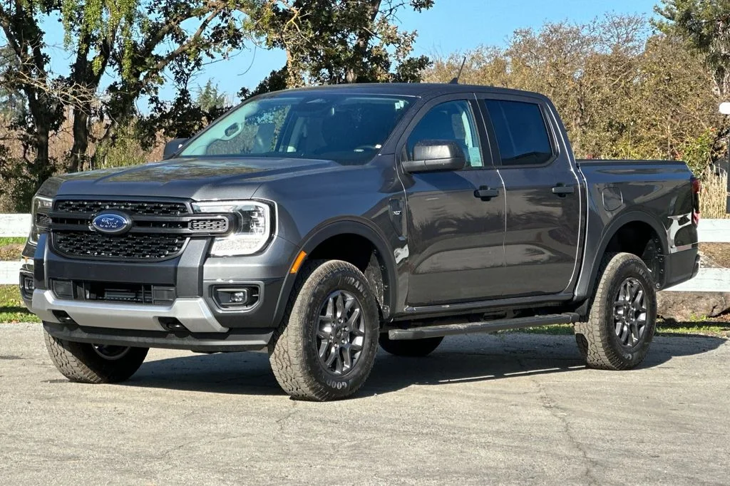 New 2025 Gray Metallic Ford XLT image 8