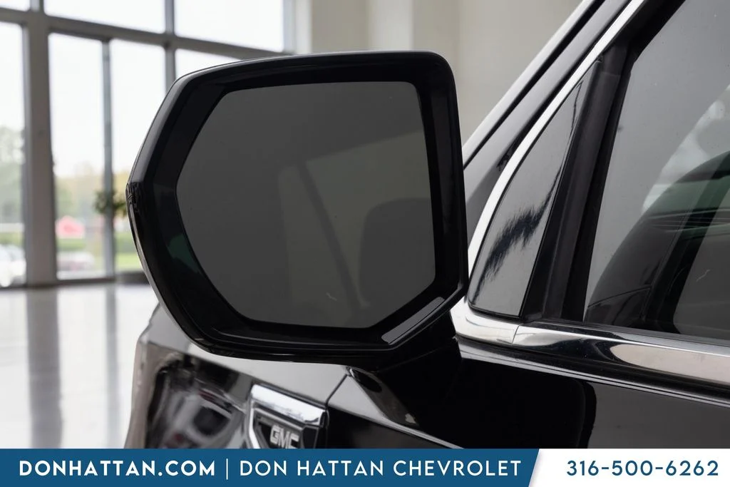 Used 2022 Black GMC SLE image 27