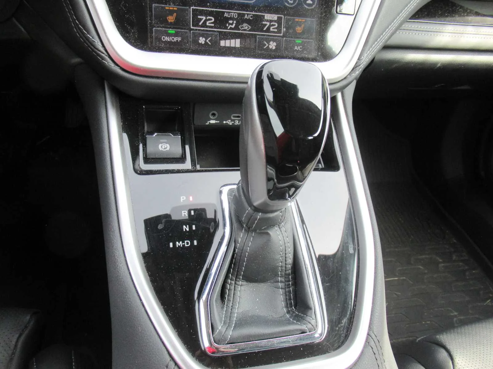 Used 2024 Crystal Black Silica Subaru Limited image 22