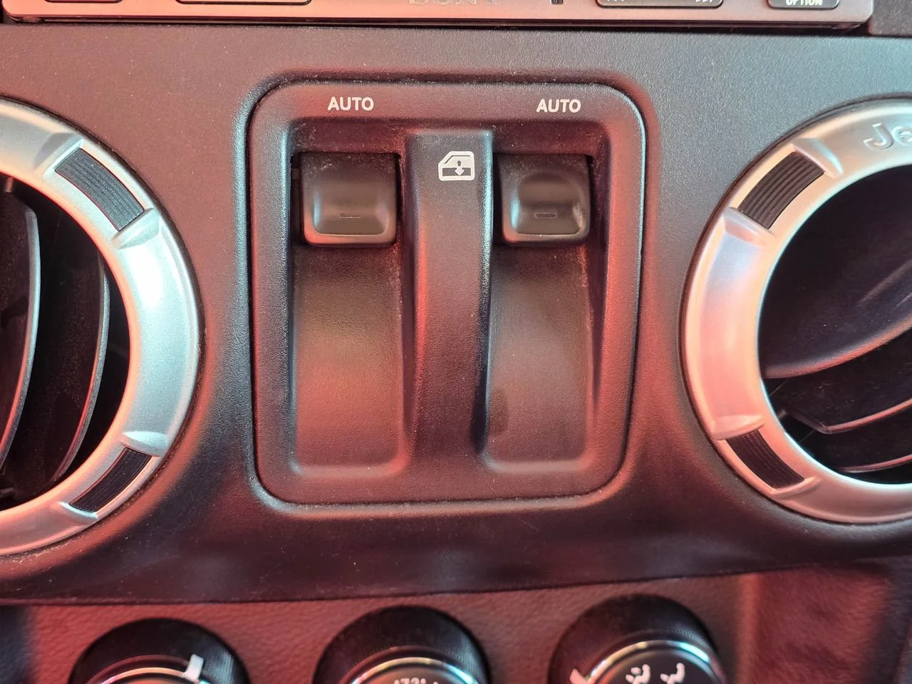 Used 2016 Black Jeep Sahara image 16
