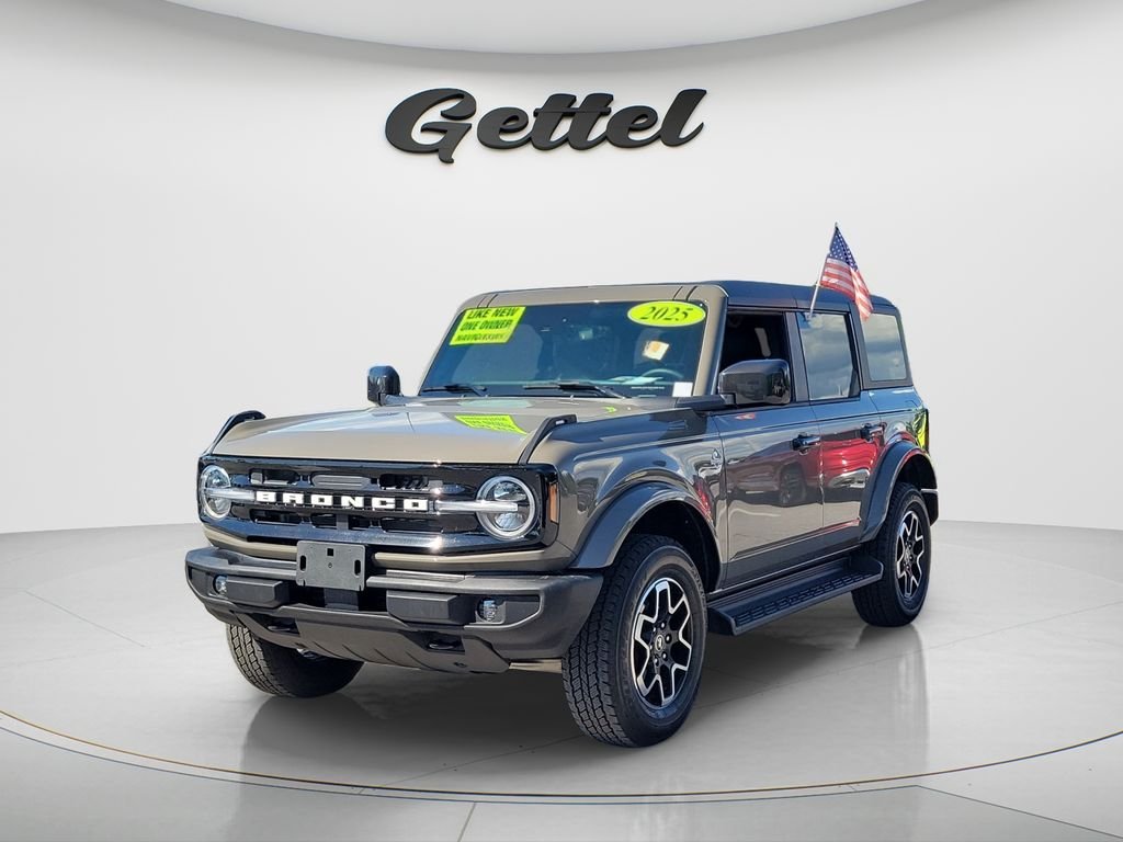 2025 Ford Bronco Outer Banks 4x4's photo