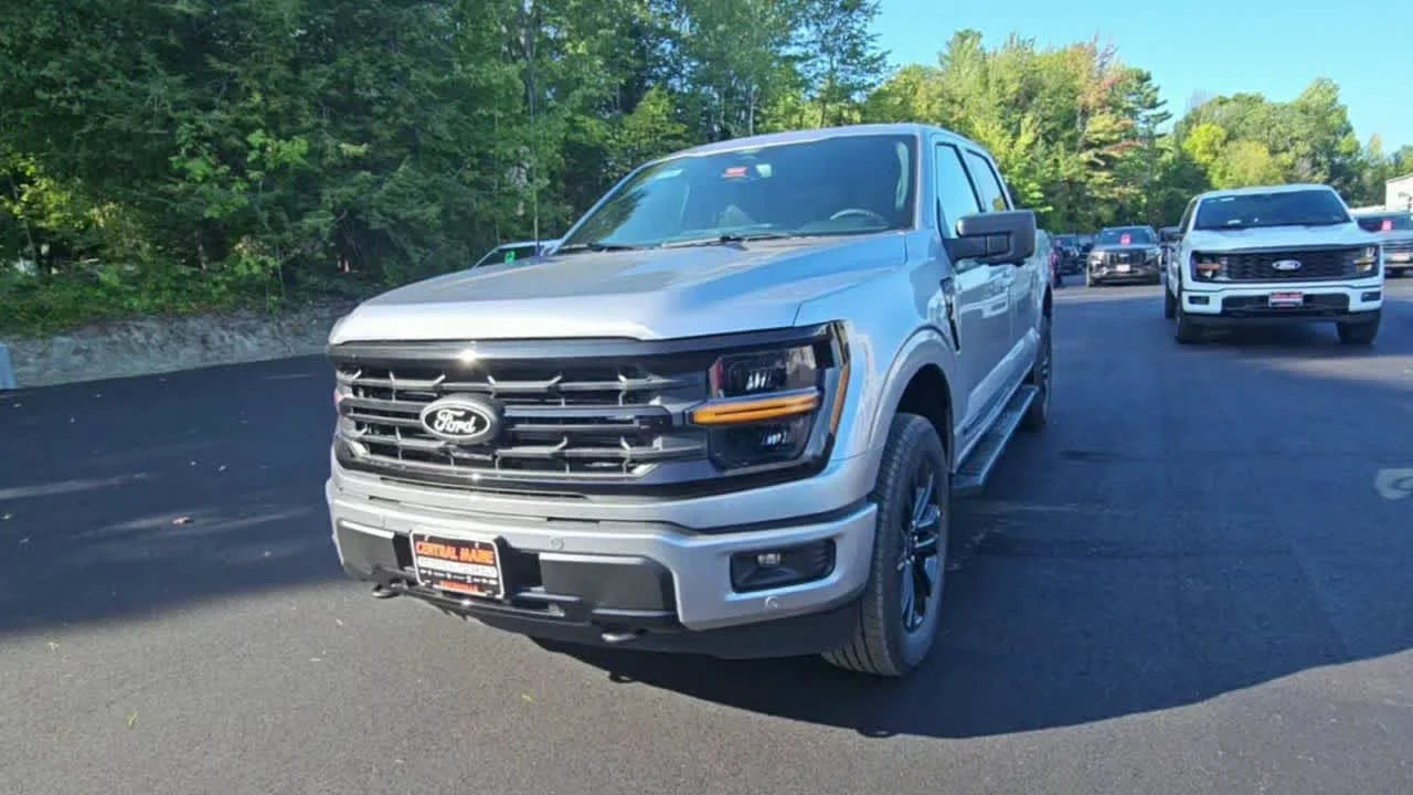 New 2026 Iconic Silver Metallic Ford XLT image 4