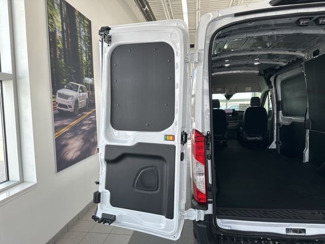 New 2026 Oxford White Ford Cargo Van image 44