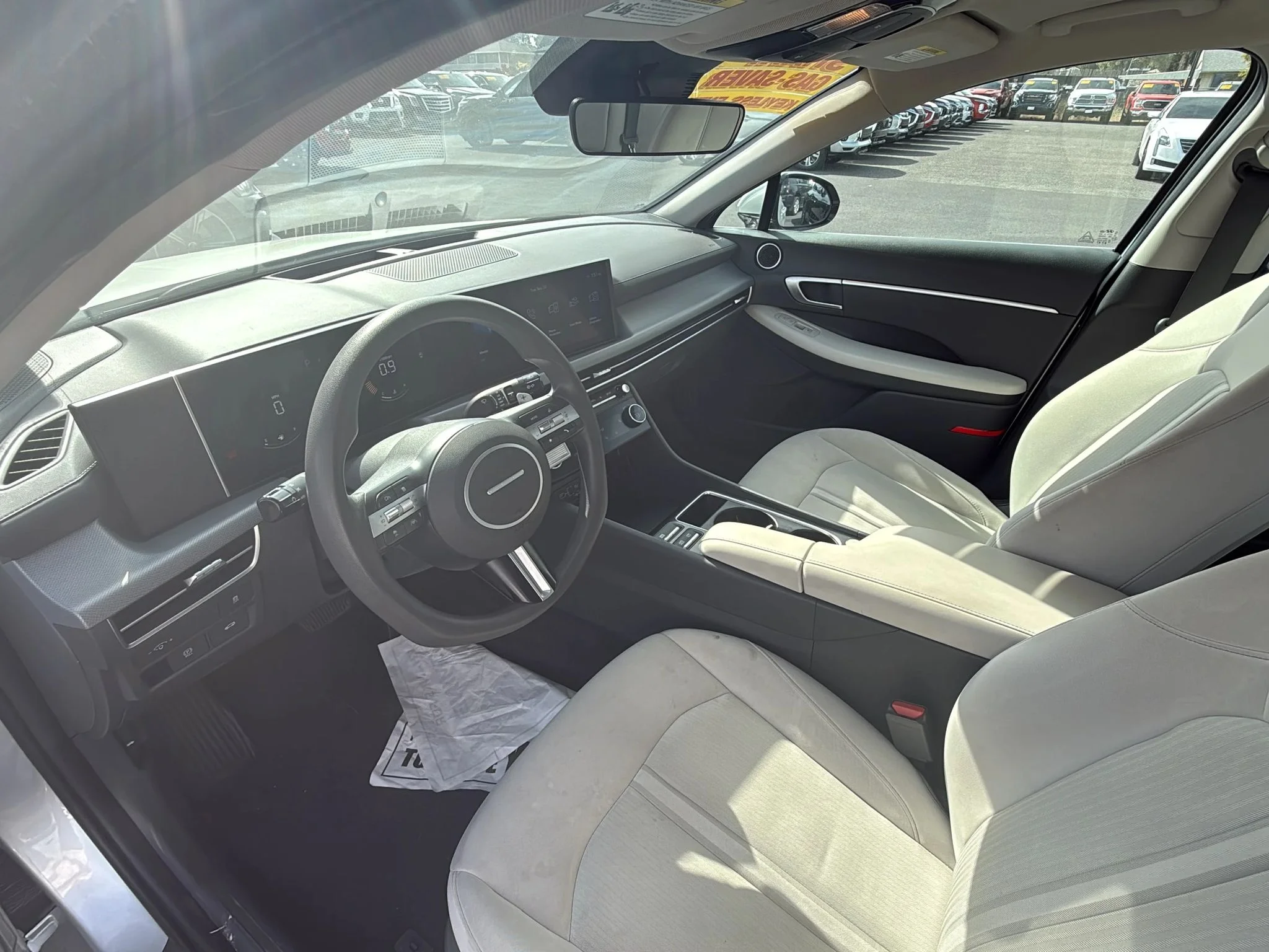 Used 2025 Aero Silver Hyundai SEL image 12
