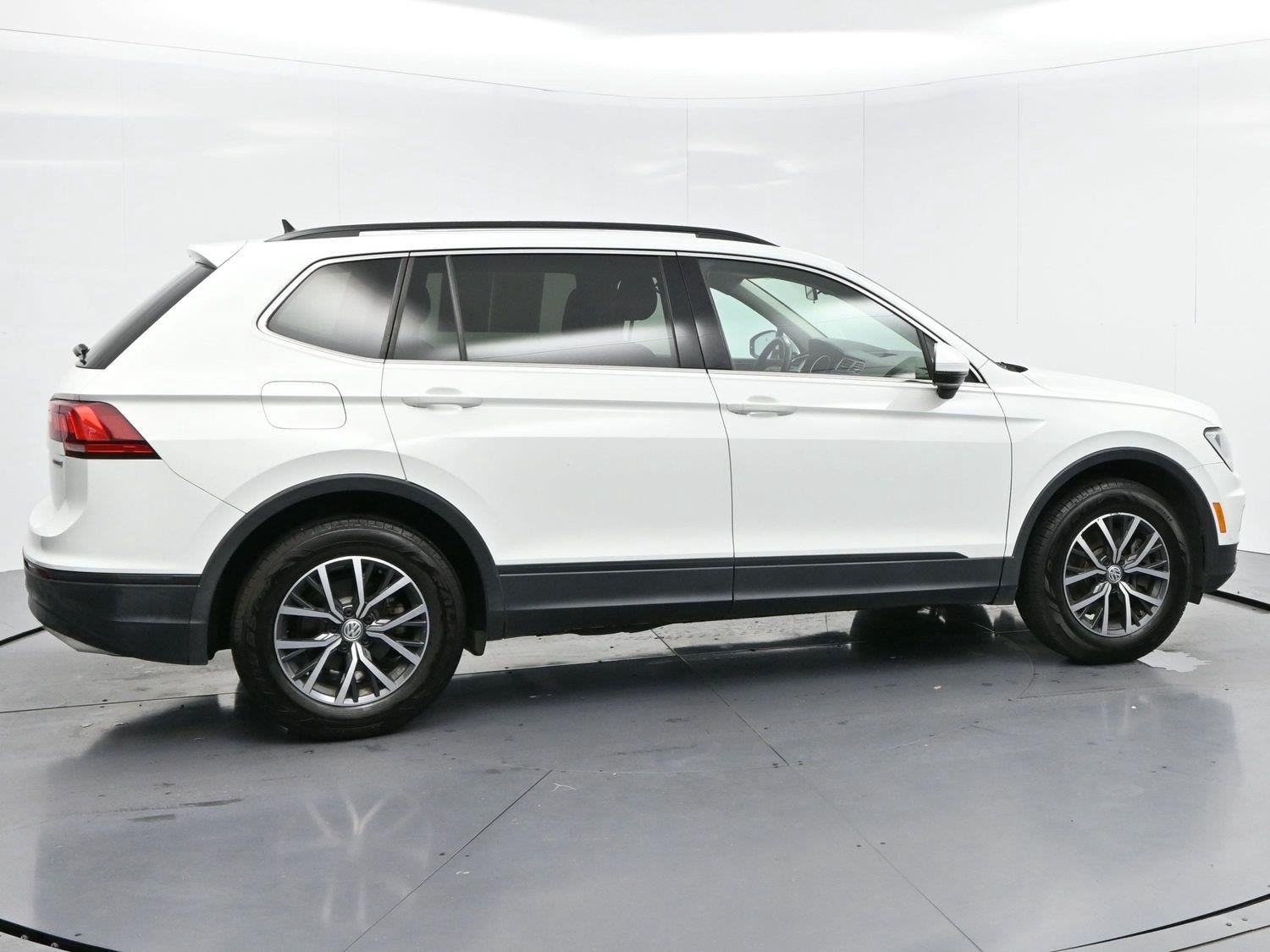 Used 2019 Pure White Volkswagen SEL image 8