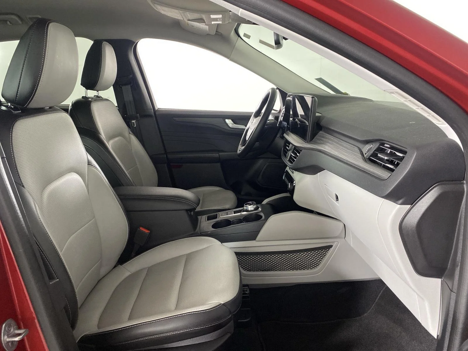 Used 2023 Rapid Red Metallic Tinted Clearcoat Ford Platinum image 38