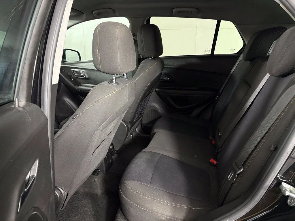 Used 2020 Black Chevrolet LS image 33