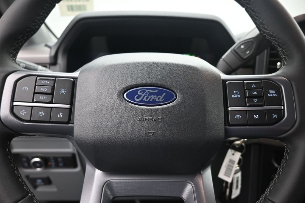 New 2026 Oxford White Ford XLT image 11