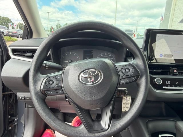 Used 2025  Toyota LE image 32