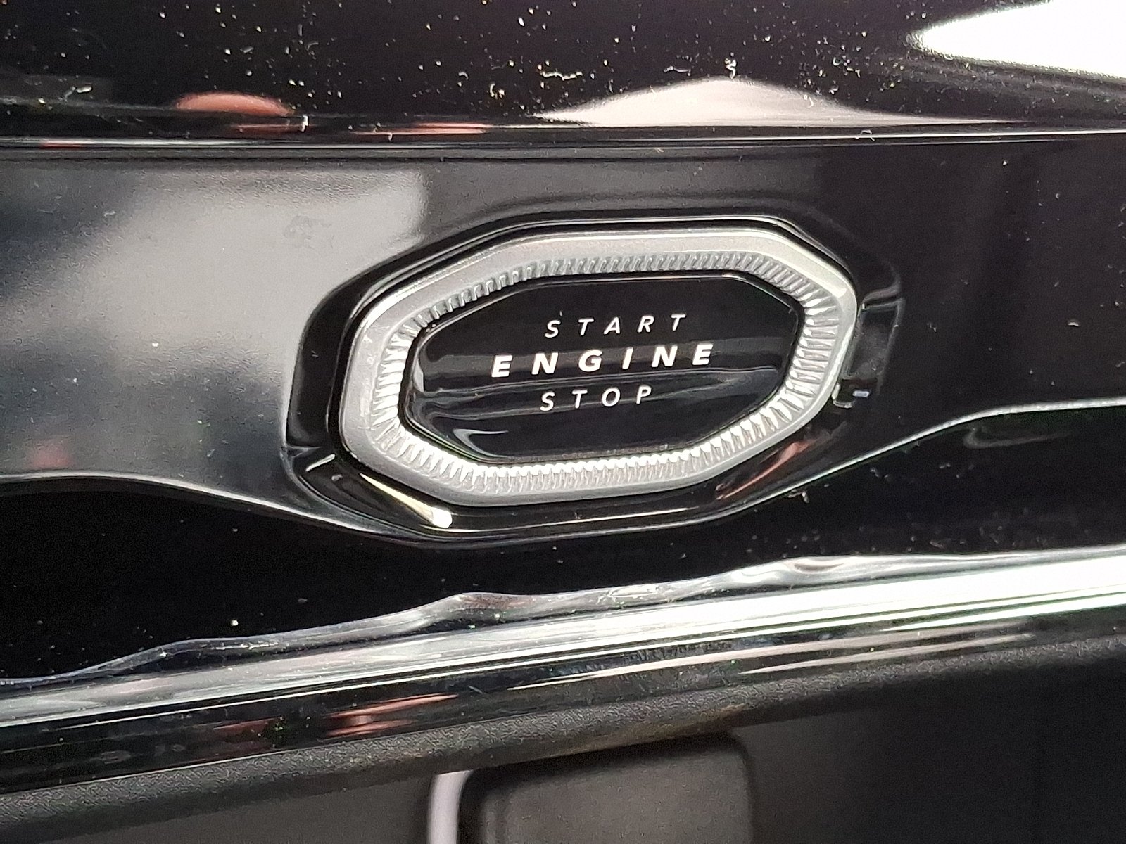 New 2026 Velvet Red Pearl-Coat Exterior Paint Jeep Altitude 4x4 image 14