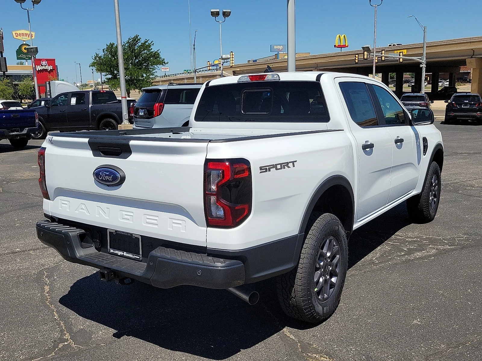 New 2026 Oxford White Ford XLT image 4