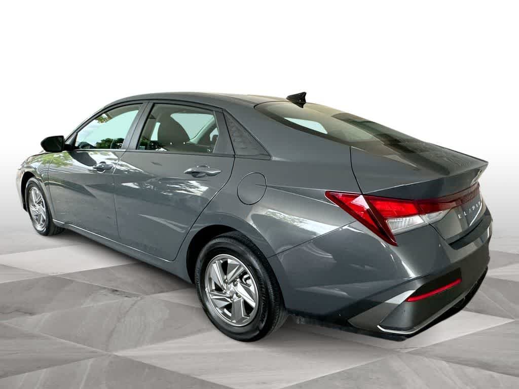 Used 2025 Ecotronic Gray Hyundai SE image 6